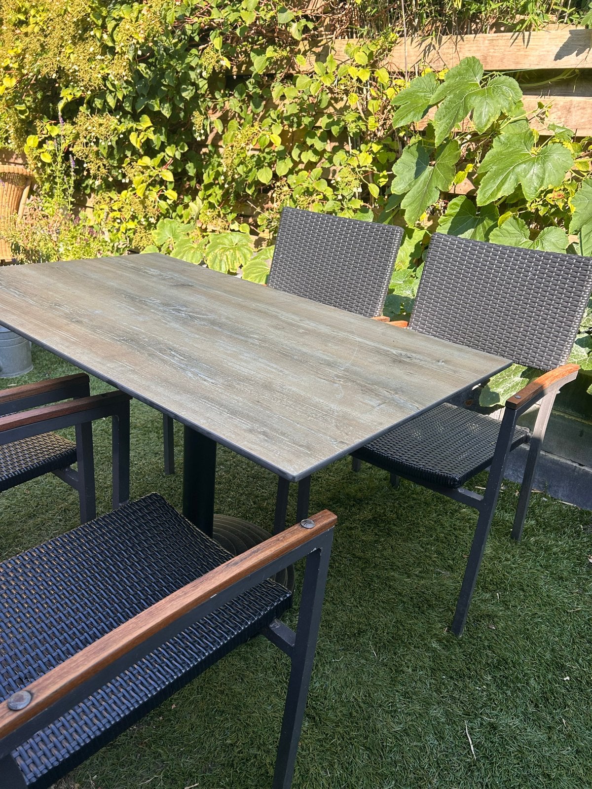 Homint tuintafel 120x70 cm met 4 stoelen, Ophalen, Gebruikt, Rechthoekig, Metaal