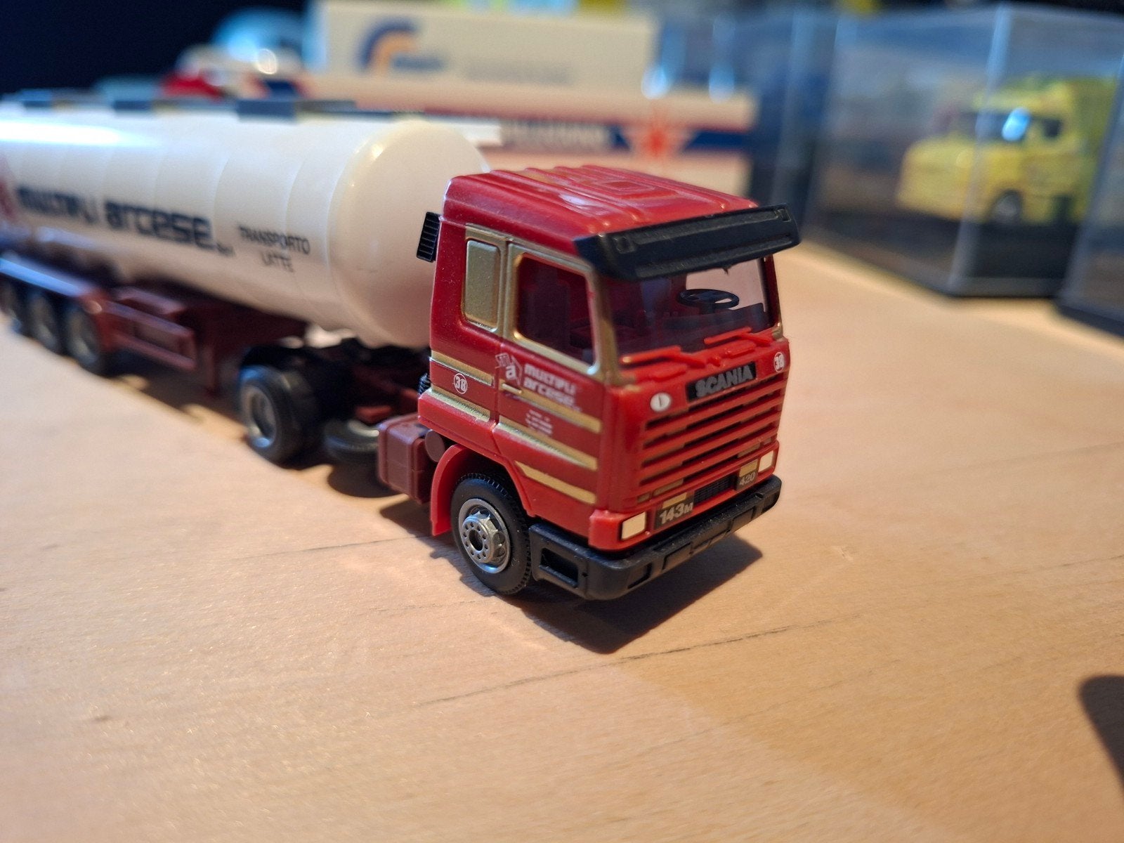 Scania Streamline 143 420 met oplegger Multipli Arcese Awm, Ophalen of Verzenden, Zo goed als nieuw, Bus of Vrachtwagen, AWM