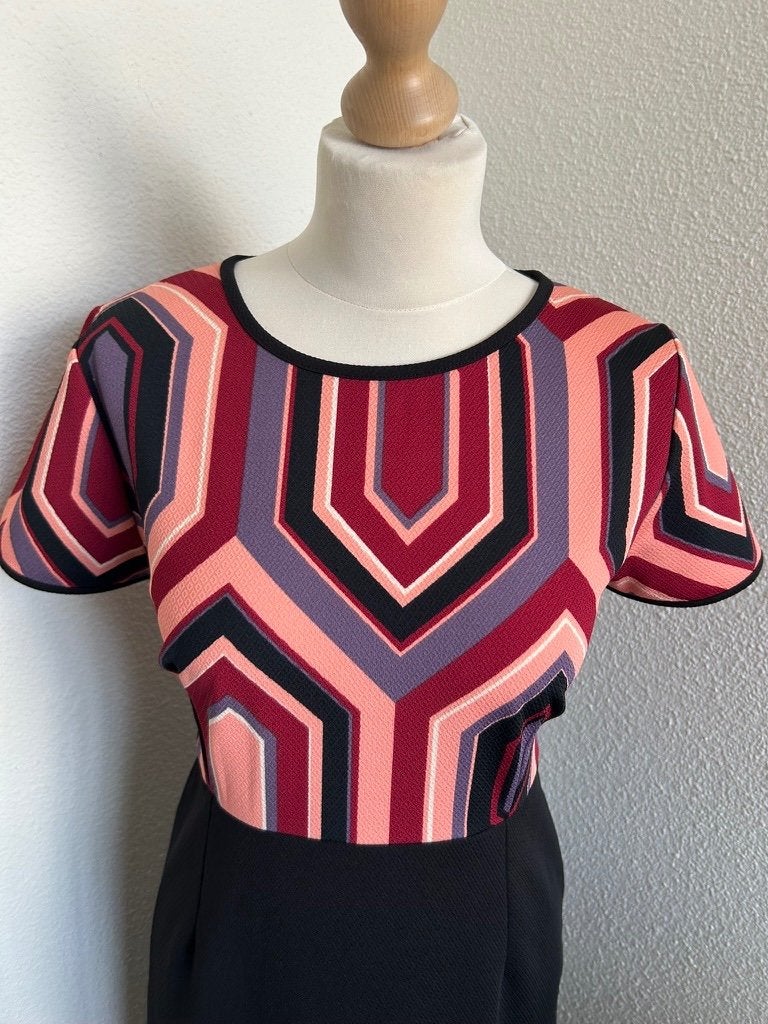 King Louie maat L grafische retro jurk 2263, Kleding | Dames, Jurken, Paars, Maat 42/44 (L), Ophalen of Verzenden, Zo goed als nieuw