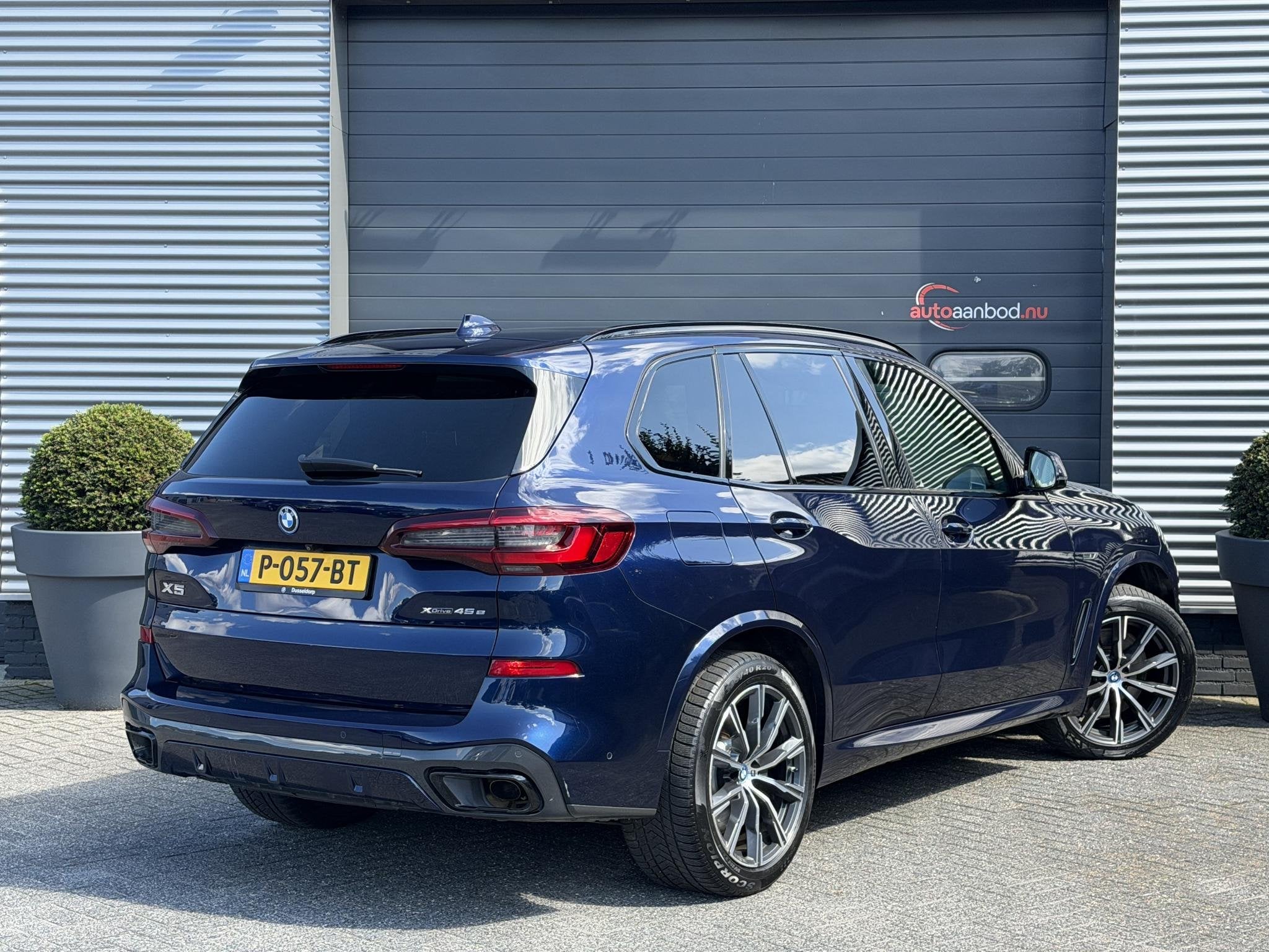 BMW X5 xDrive45e High Executive M-Sport | Navigatie | Luchtv, Auto's, Gebruikt, 394 pk, Blauw, Vierwielaandrijving