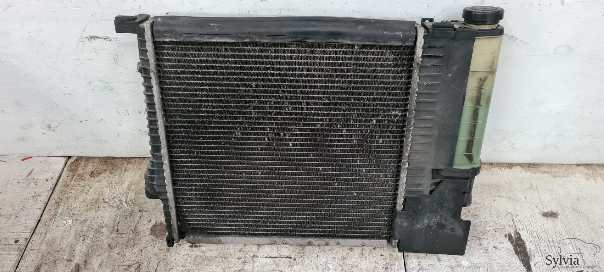 Foto 4 van Radiateur BMW 3 serie E30 E36 Z3 1728907