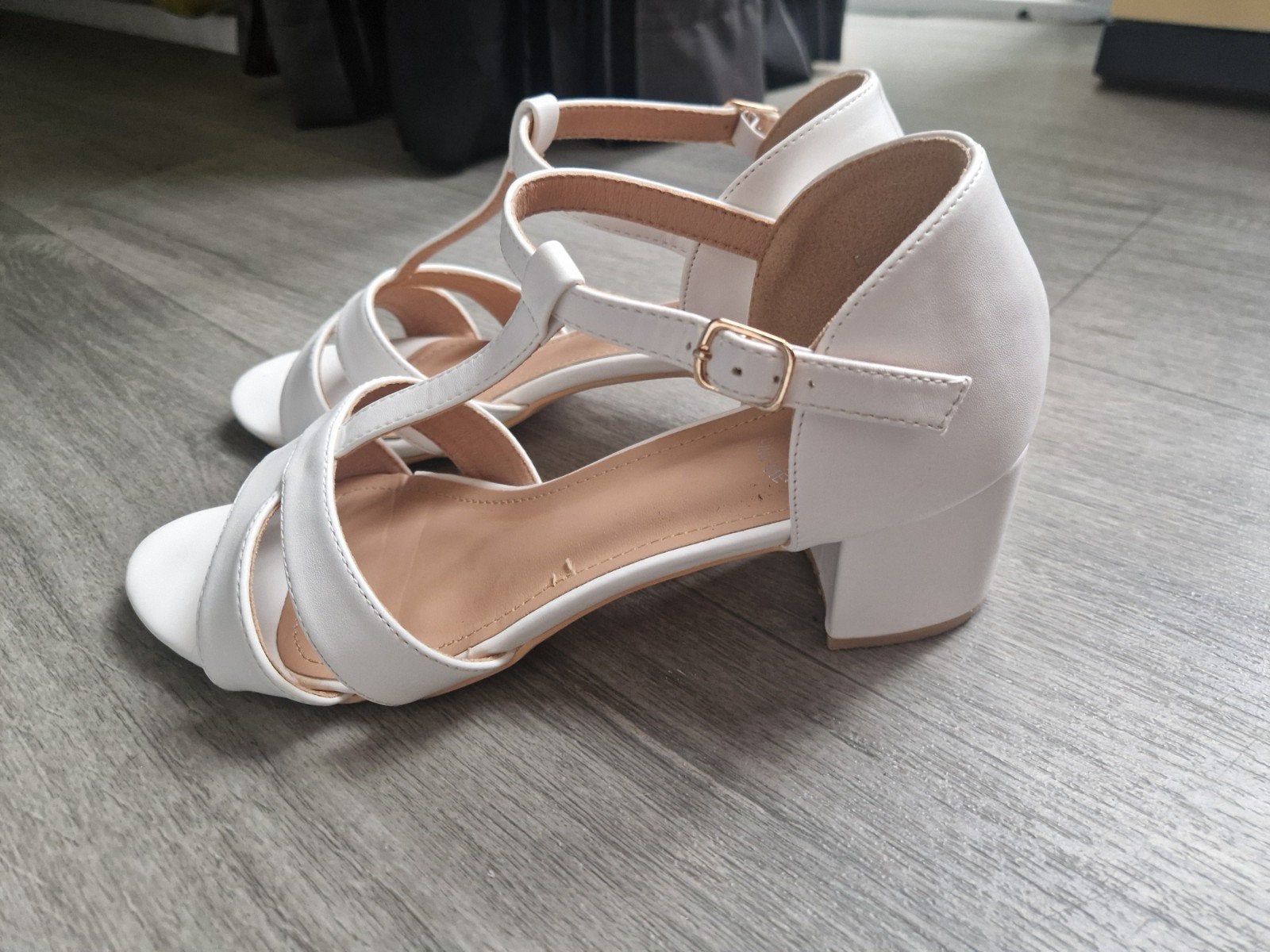 Witte sandalen met hak - Maat 43, Kleding | Dames, Schoenen, Wit, Zo goed als nieuw, Cink-Me, Sandalen of Muiltjes