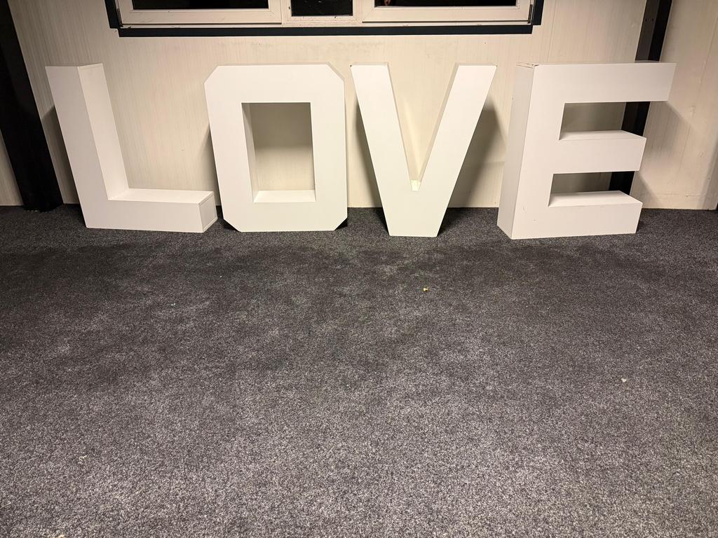 Bruiloft / zaal decoratie / glazen / love letters, Ophalen, Versiering, Geboorte of Huwelijk