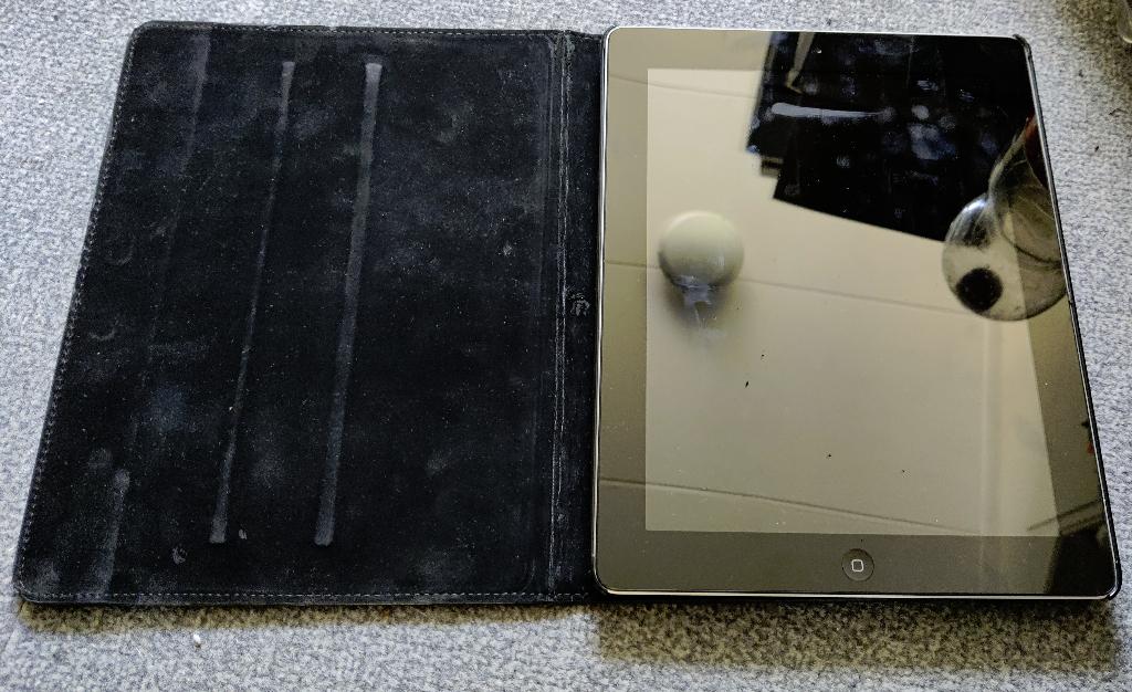 Ipad 2 Black [A1395] (no40)] 26-3, Computers en Software, Apple iPads, 10 inch, Gebruikt, Apple iPad, Wit