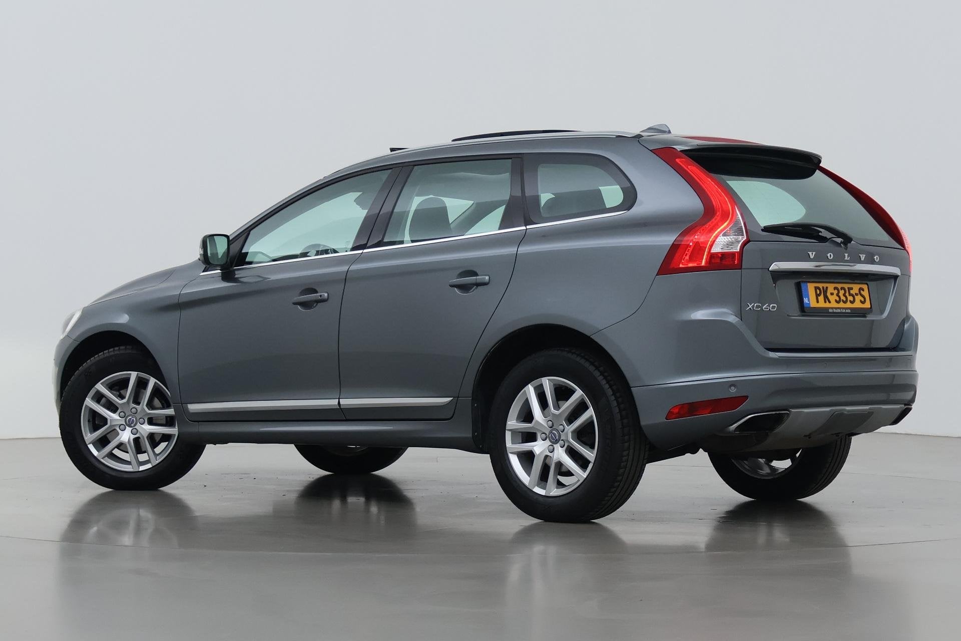 Volvo XC60 T5 Polar+ | Panoramadak | Trekhaak | Camera | Par, Auto's, 15 km/l, Gebruikt, 4 cilinders, 1969 cc