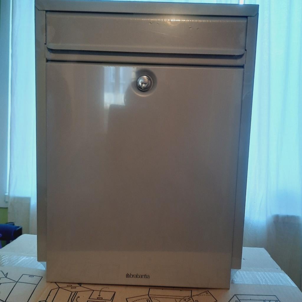 BrievenBus Brabantia Nieuw, Ophalen of Verzenden, Nieuw, Rvs, Wandbrievenbus