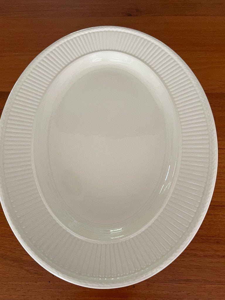 Schaal wedgewood edme, Verzenden, Klassiek, Zo goed als nieuw, Bord(en)