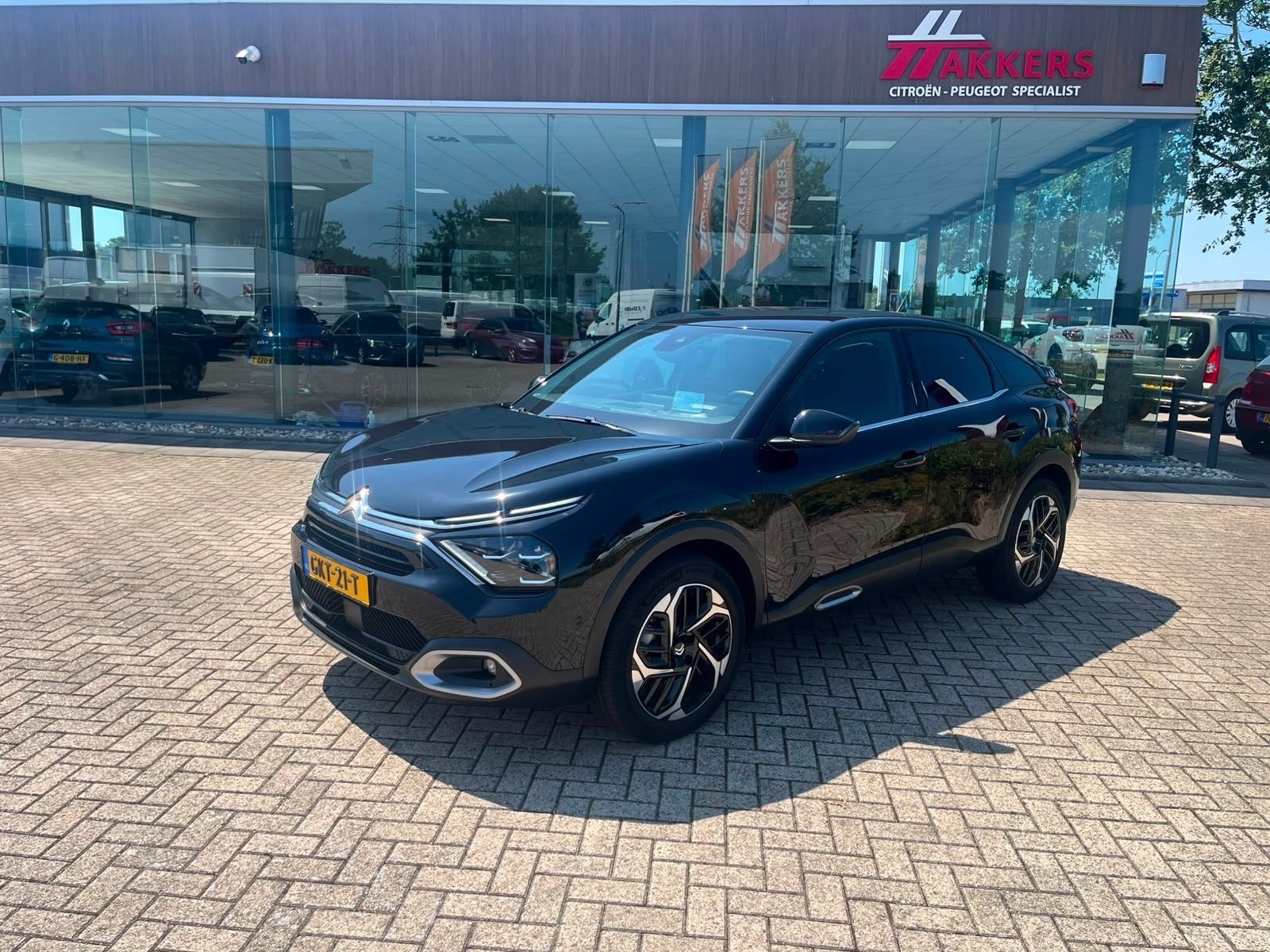 Citroen C4 1.2 Puretech Shine Automaat, Auto's, Citroën, Gebruikt, Euro 6, 1199 cc, Leder en Stof