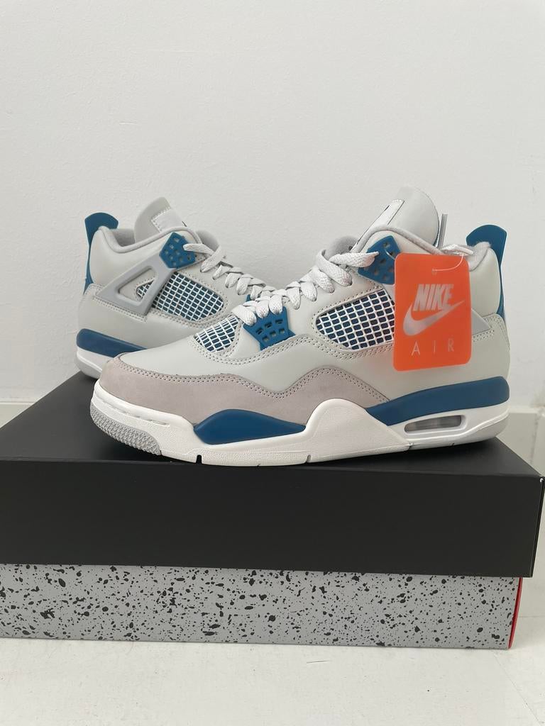 Jordan 4 military blue, Kleding | Heren, Schoenen, Ophalen of Verzenden, Zo goed als nieuw, Wit