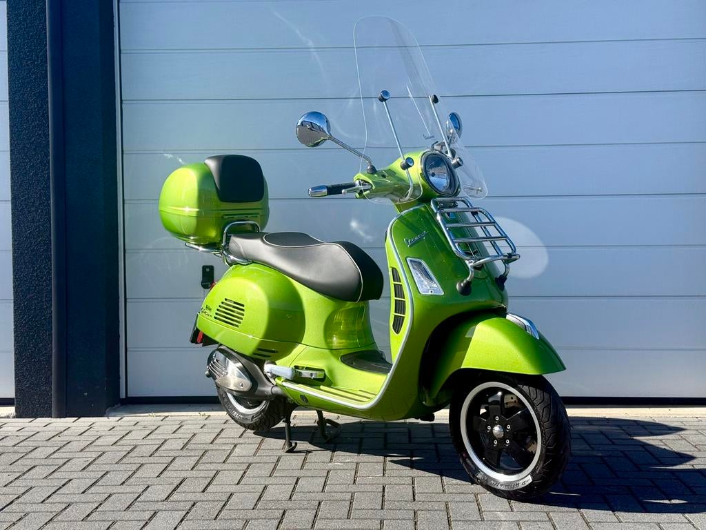 Vespa GTS 300 Touring | 2016 | Navigatie | ABS | Nieuwstaat, Scooter, 300 cc, Particulier, Automaat