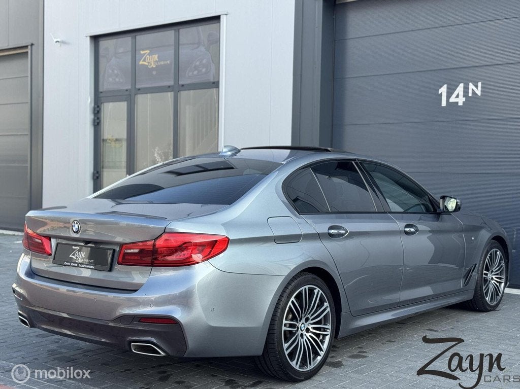 BMW 5-serie 520D EDE High Executive | M-Pakket | Dak | 19" |, Auto's, Automaat, Achterwielaandrijving, Euro 6, Bedrijf