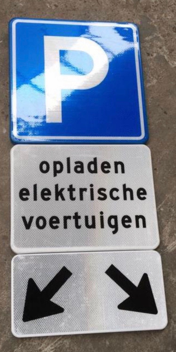 Verkeersborden laadpaal, Ophalen, Laadpaal
