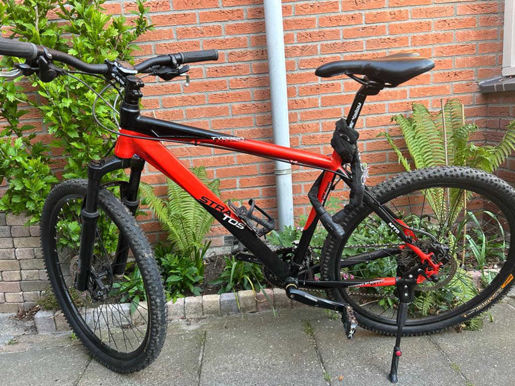 Stratos Mountainbike met schijfremmen en vering, Fietsen en Brommers, Gebruikt, Hardtail, Heren, Schijfrem