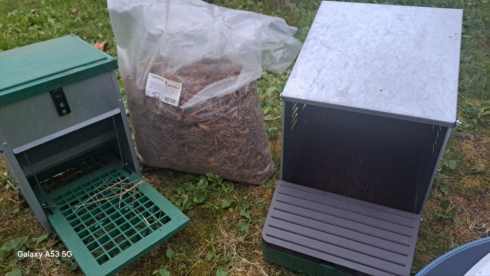 Kippen pluimvee accessoires Nestomatic, Feedomatic, drinkbak, Dieren en Toebehoren, Pluimvee | Toebehoren, Ophalen, Zo goed als nieuw
