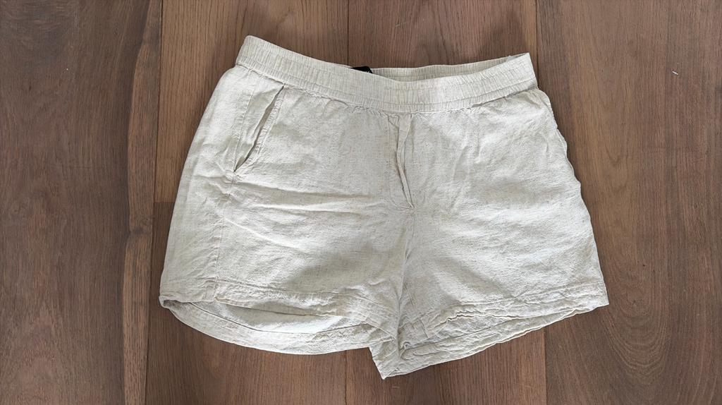 Vero Moda Korte Broek Maat S, Kleding | Dames, Overige kleuren, Kort, Nieuw, Ophalen of Verzenden