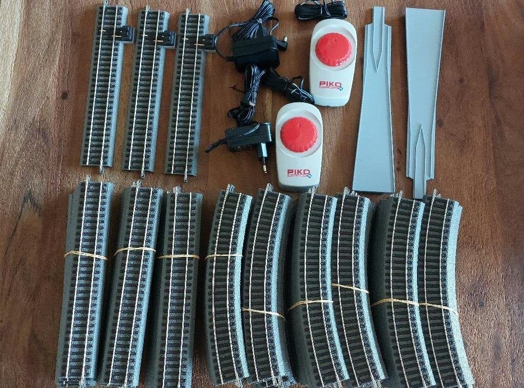 **Nieuw** Piko Rails en Regelaars plus Voeding *Nieuw* (08), Hobby en Vrije tijd, Modeltreinen | H0, Gelijkstroom, Nieuw, Rails