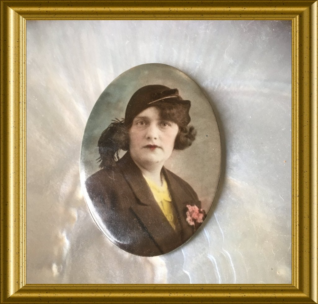 Oud zakspiegeltje : portret vrouw met hoedje, Antiek en Kunst, Curiosa en Brocante, Ophalen of Verzenden