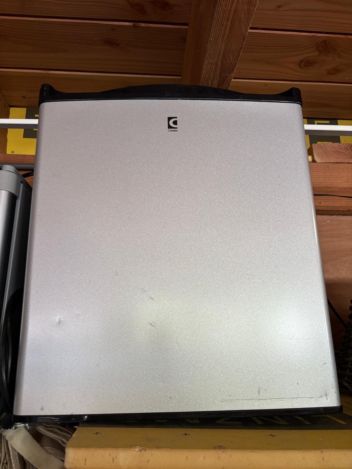Mini bar mini koelkast zilver grijs, Ophalen, Gebruikt