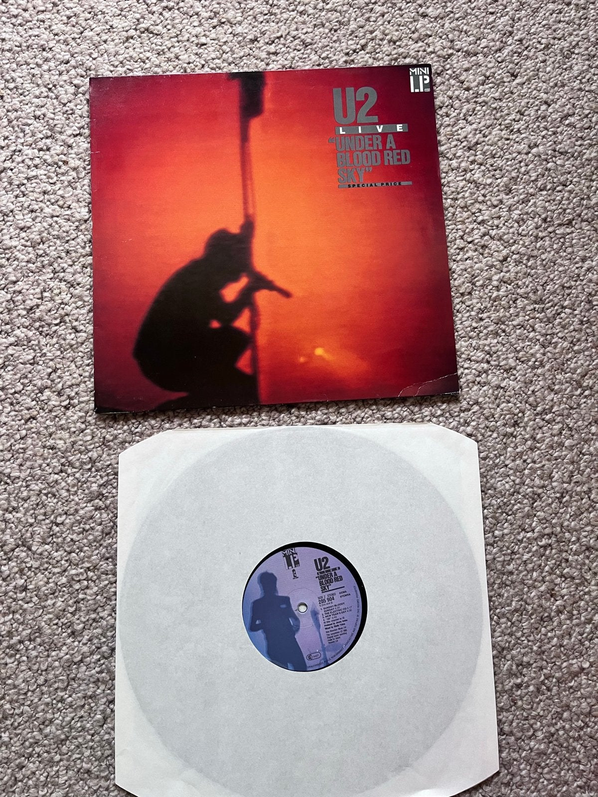 U2 - Under a Blood Red Sky (Live Mini LP), LP, Rock, Ophalen of Verzenden, Zo goed als nieuw