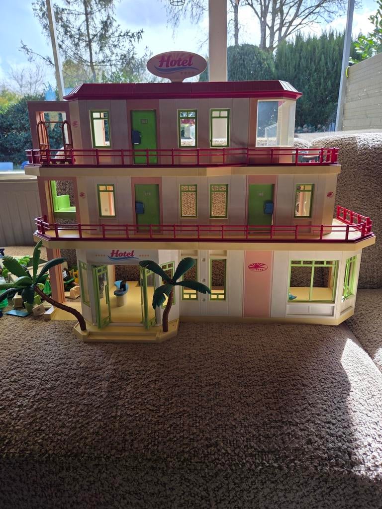 Playmobil hotel met disco, Ophalen