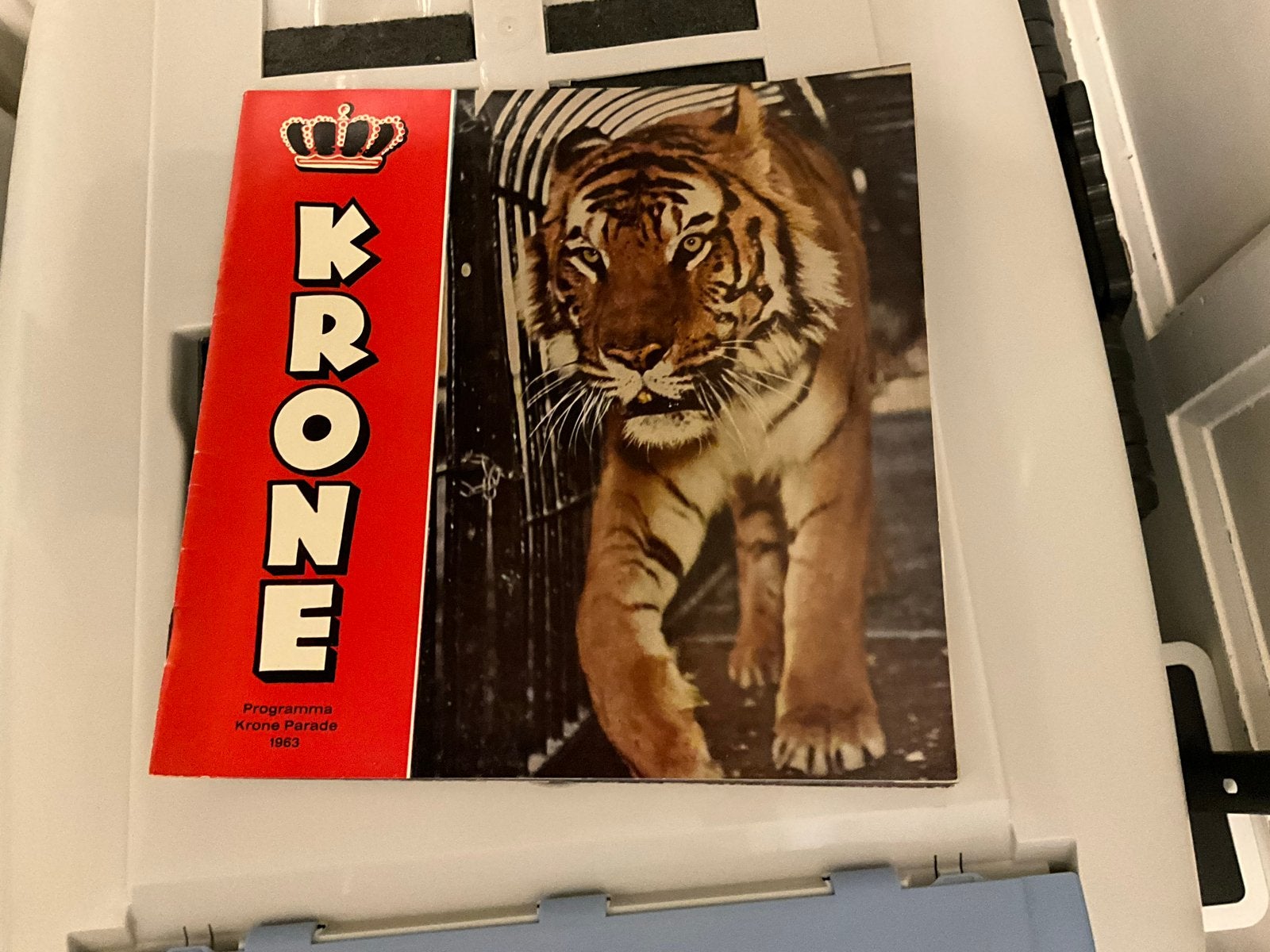Circus Krone Programma 1963 - Zeldzaam verzamelobject, Ophalen of Verzenden, Gelezen, Catalogus