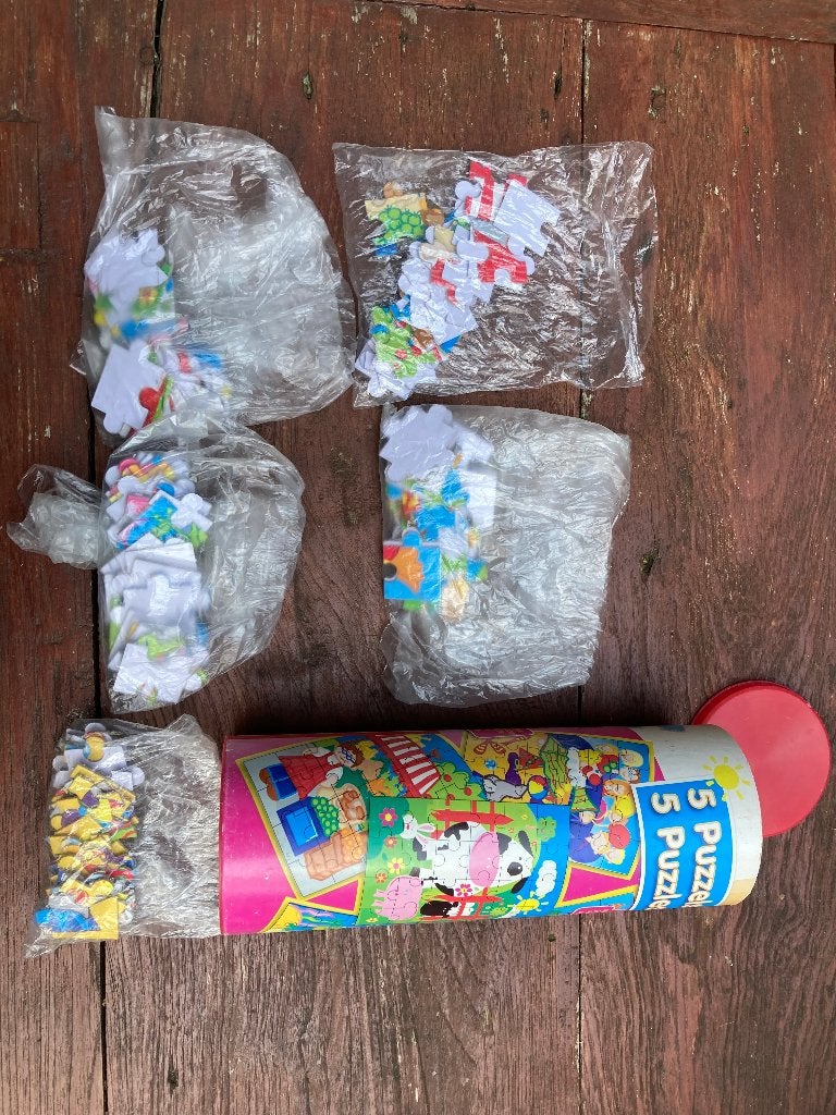 5 puzzels van 24 stukjes o.a. circus, jungle, waterdieren, Ophalen, 10 tot 50 stukjes, Gebruikt, 2 tot 4 jaar