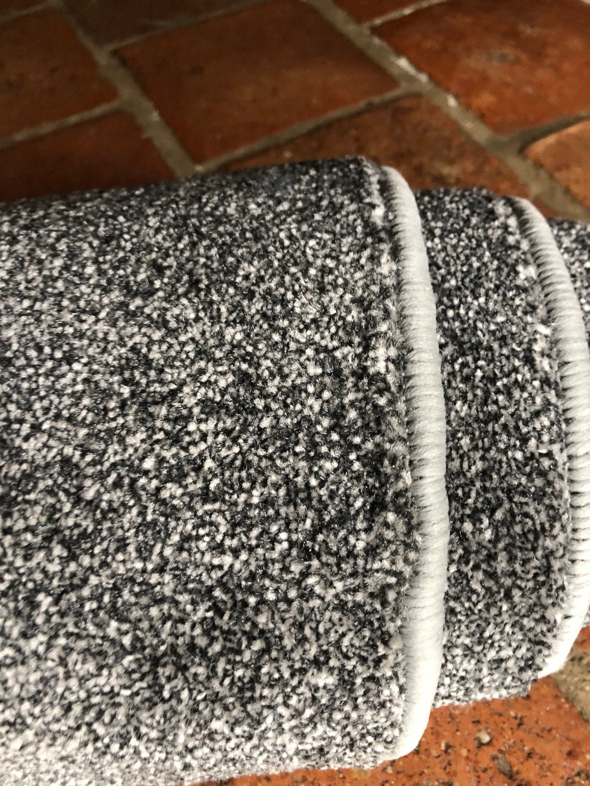 Nieuwe tapijt loper, Huis en Inrichting, Stoffering | Tapijten en Kleden, Ophalen, 200 cm of meer, 50 tot 100 cm, Zo goed als nieuw
