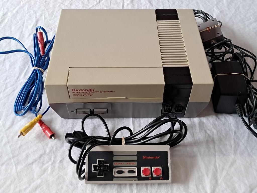 Nintendo NES Console + Controller / Gamepad & Accessoires, Spelcomputers en Games, Spelcomputers | Nintendo NES, Gebruikt, Met 1 controller