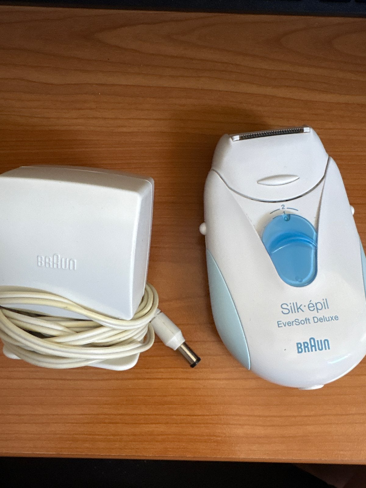 Braun Silk-épil EverSoft Deluxe Epilator met Oplader, Ophalen of Verzenden, Gebruikt, Scheren en Epileren