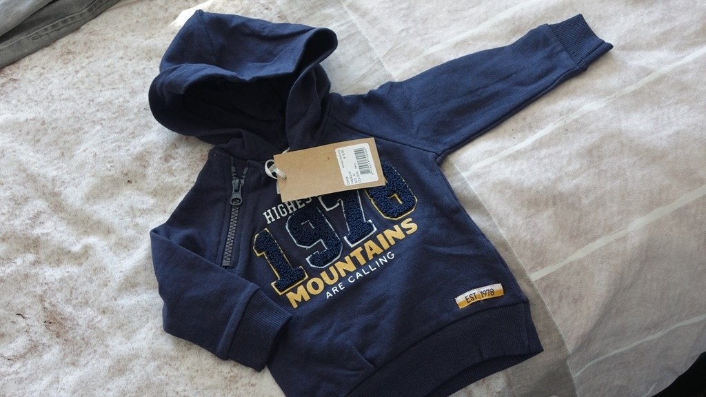 nieuwe DIRKJE hoodie, Kinderen en Baby's, Babykleding | Maat 56, Dirkje, Nieuw, Jongetje, Truitje of Vestje