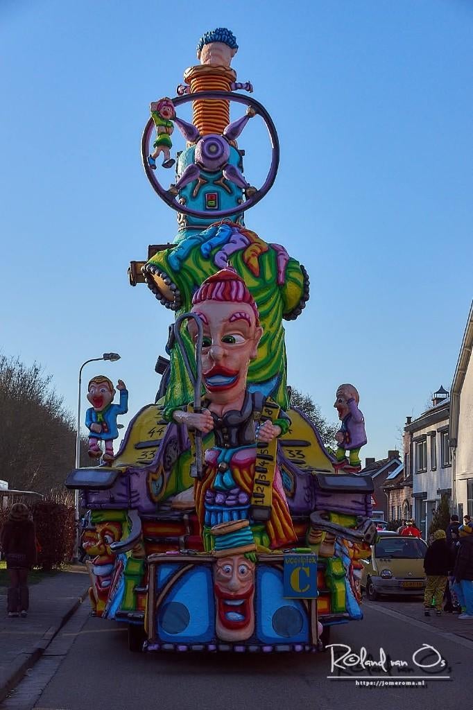 Prachtige polyester carnavalswagen tekoop, Ophalen, Zo goed als nieuw, Feestartikel, Carnaval