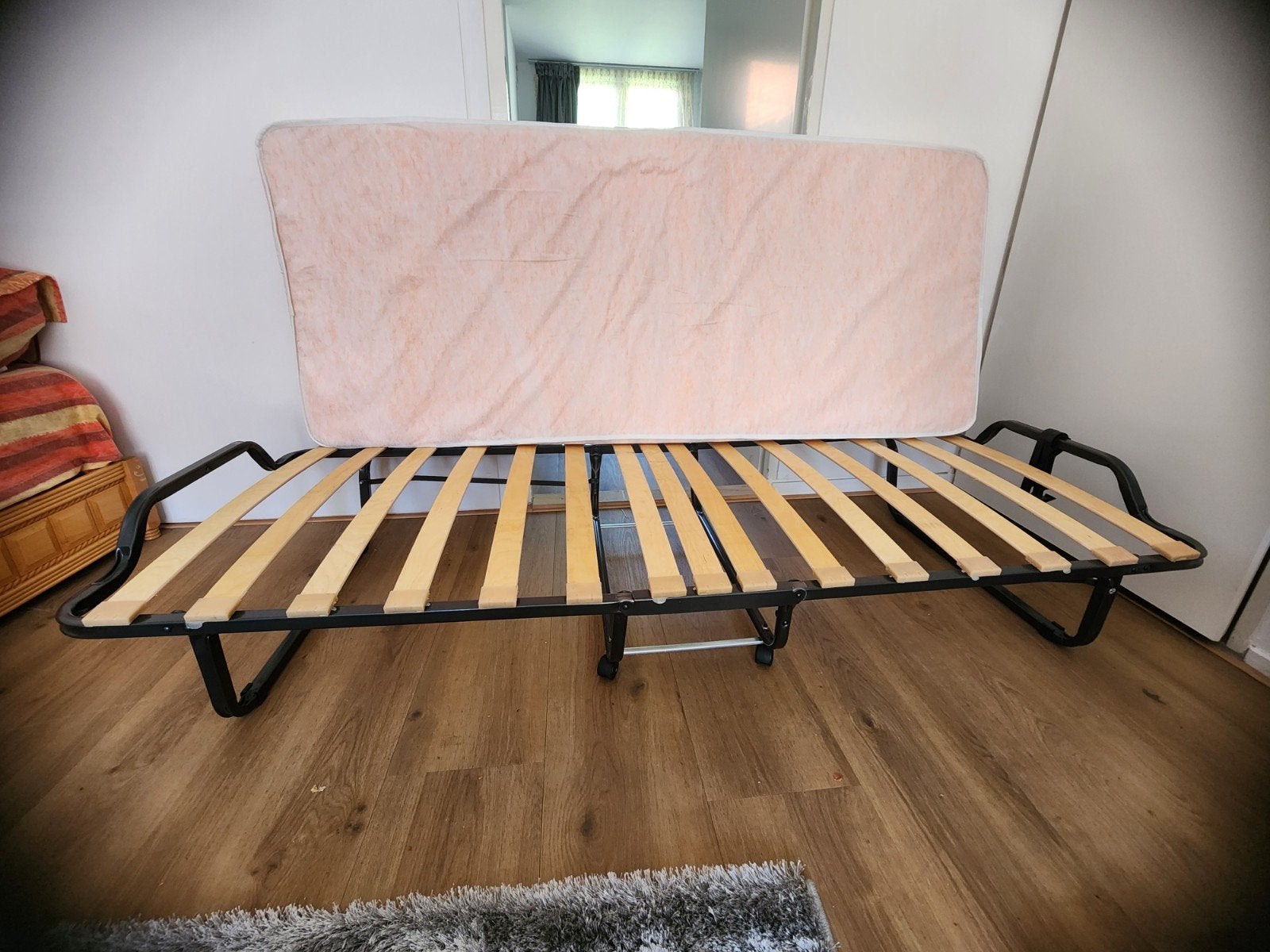 Opklapbaar logeerbed met matras, Huis en Inrichting, Slaapkamer | Bedden, Ophalen, Eenpersoons, Zwart, Nieuw