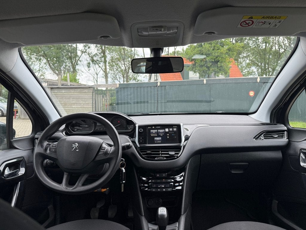 Peugeot 208 1.2 PureTech Active Blikschade/Handel/Navi, Auto's, Voorwielaandrijving, Gebruikt, 1199 cc, 82 pk