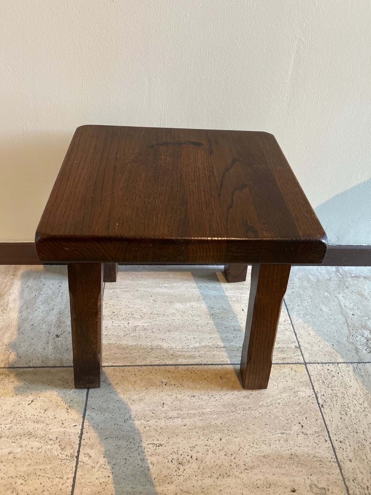 Donker hardhouten krukje - 38 cm hoog, Minder dan 45 cm, Gebruikt, Vierkant, Ophalen of Verzenden