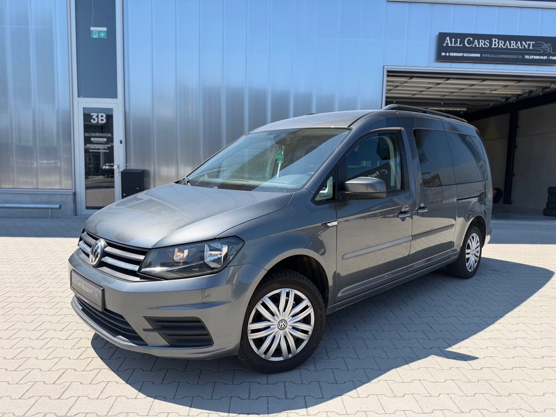 Volkswagen Caddy Maxi 1.4 TSI 7 persoons / 1e eigenaar / nav, Voorwielaandrijving, Gebruikt, Zwart, 4 cilinders