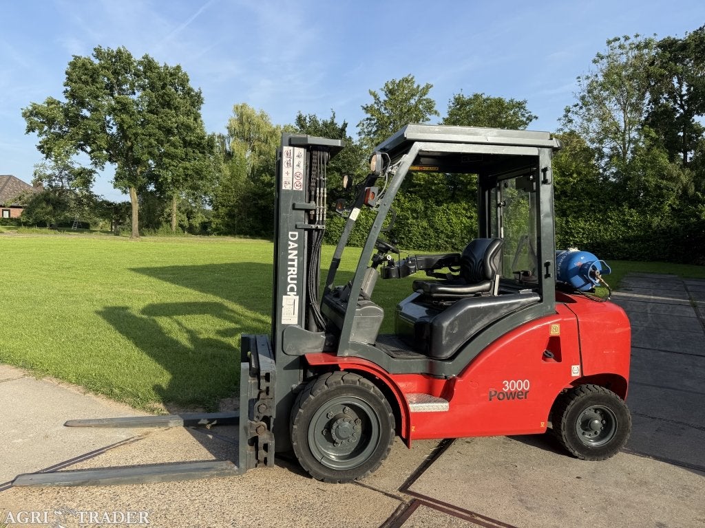 Dantruck 3000KG BJ2014 triplo 4.4M Sideshift vorkenspreider, LPG, Dantruck, Heftruck, Ophalen of Verzenden