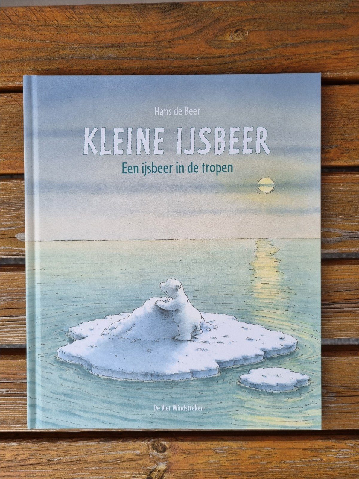 Kleine Ijsbeer, een ijsbeer in de tropen, Hans de Beer, 3 tot 4 jaar, Hans de Beer, Ophalen of Verzenden, Zo goed als nieuw