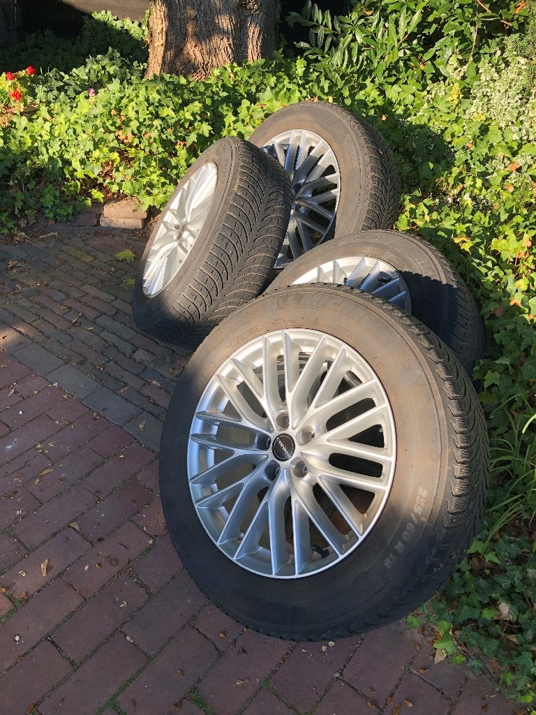 winterbanden 235/60/18 op velgen borbet 5x114.3, Ophalen, 18 inch, Gebruikt, Banden en Velgen