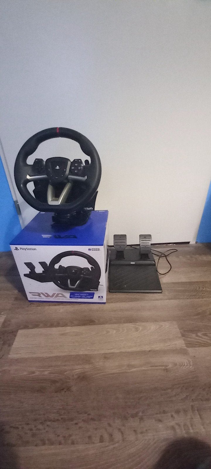 Entry-level stuur + pedalen, Hori RWA, Ophalen, Zo goed als nieuw