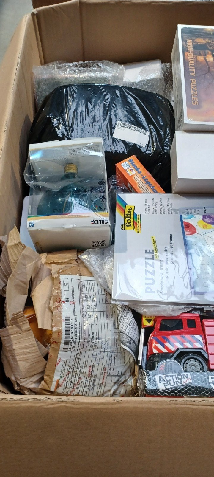 Diverse pallets met artikelen, Ophalen