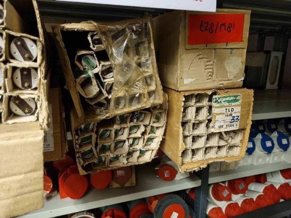 NIEUWE DOOS  LOSSE TL BUIZEN 18 WATT   60 CM LANG, Ophalen of Verzenden, Nieuw, Overige fittingen, Overige typen