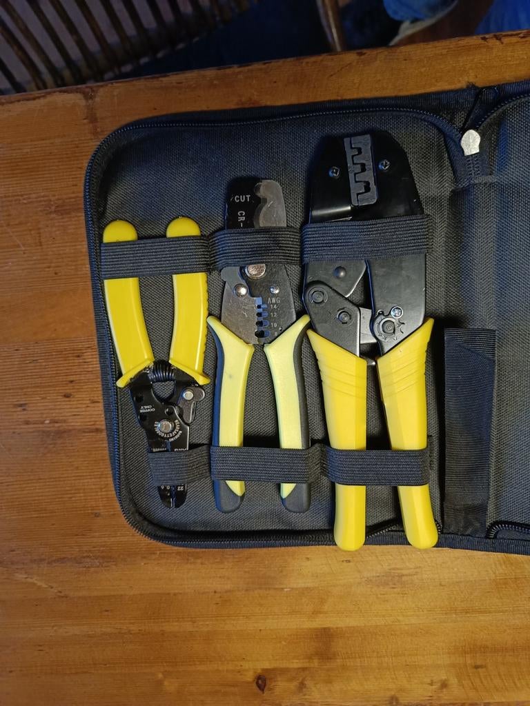 Kabelschoentang, kabelkniptang en striptang (nieuw), Ophalen, Nieuw