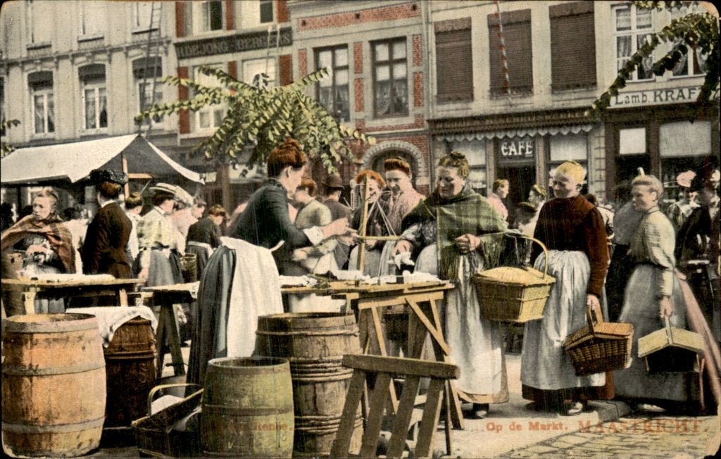 Maastricht - Markt - Vrouwen bij kraam, Ophalen of Verzenden, Voor 1920, Gelopen, Limburg