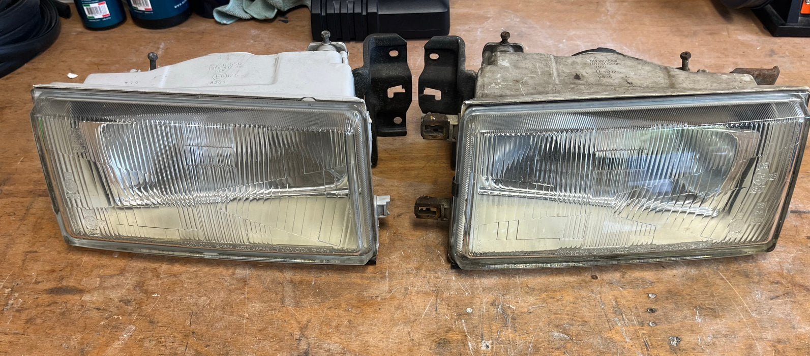 Toyota Corolla AE86 Levin koplampen, Ophalen, Toyota