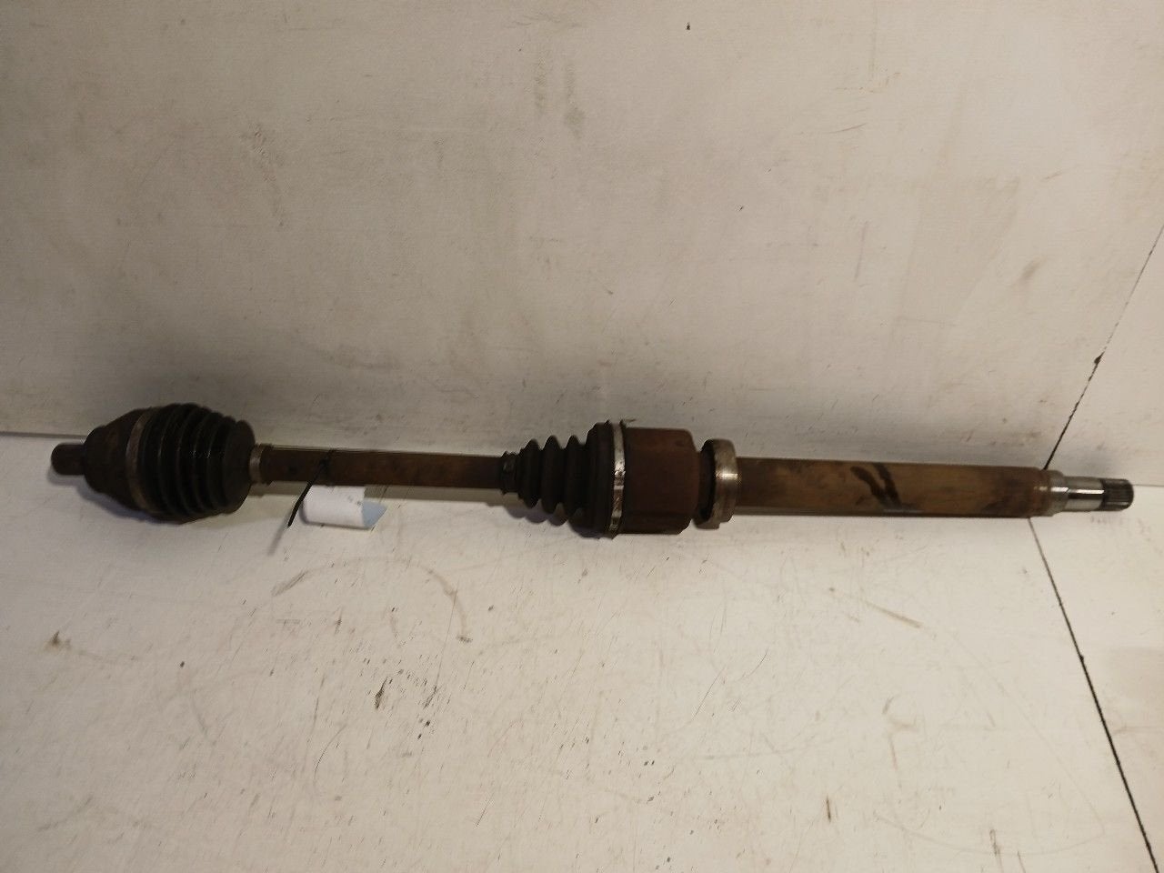 Aandrijfas rechts voor Volvo V60, Onderdelen@venauto.nl, Van der Ven Autorecycling B.V., Gebruikt, Ettenseweg 76, 4706 PB Roosendaal, The Netherlands