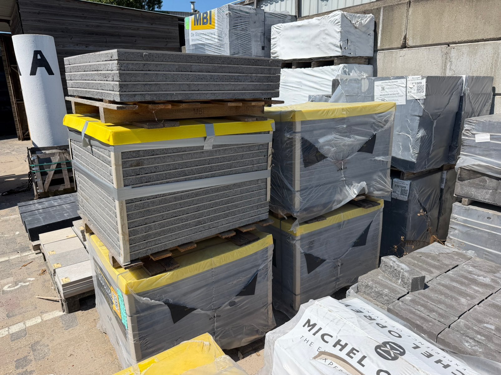 Geoceramica 90x90x4 patch plus black tegel 65 stuks, 60 cm of meer, Nieuw, Ophalen of Verzenden, 10 m² of meer