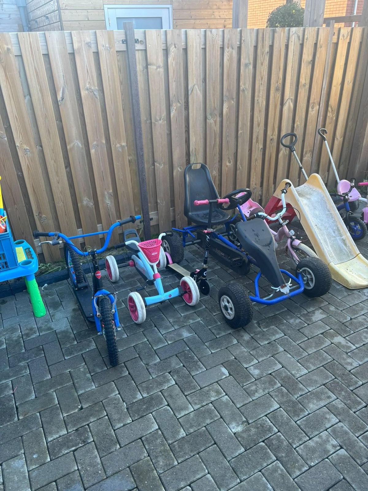 Buiten speelgoed, Ophalen, Zo goed als nieuw, Trapvoertuig