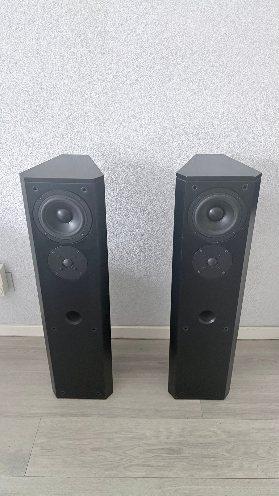 Driade D 71 MK II High-End Luidsprekers Audiofiel NL disign, Audio, Tv en Foto, Ophalen of Verzenden, Zo goed als nieuw, 60 tot 120 watt