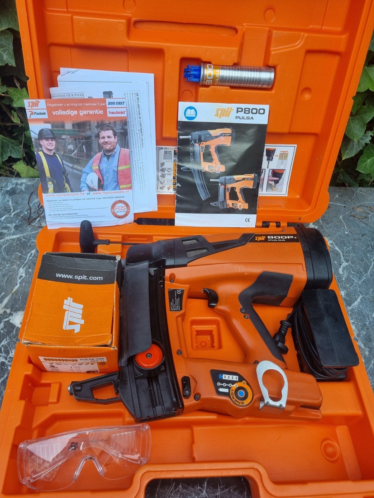 Spit Pulsa 800P+ tacker met toebehoren en spijkers, Ophalen of Verzenden, Zo goed als nieuw, Tacker/nietmachine, Overige merken