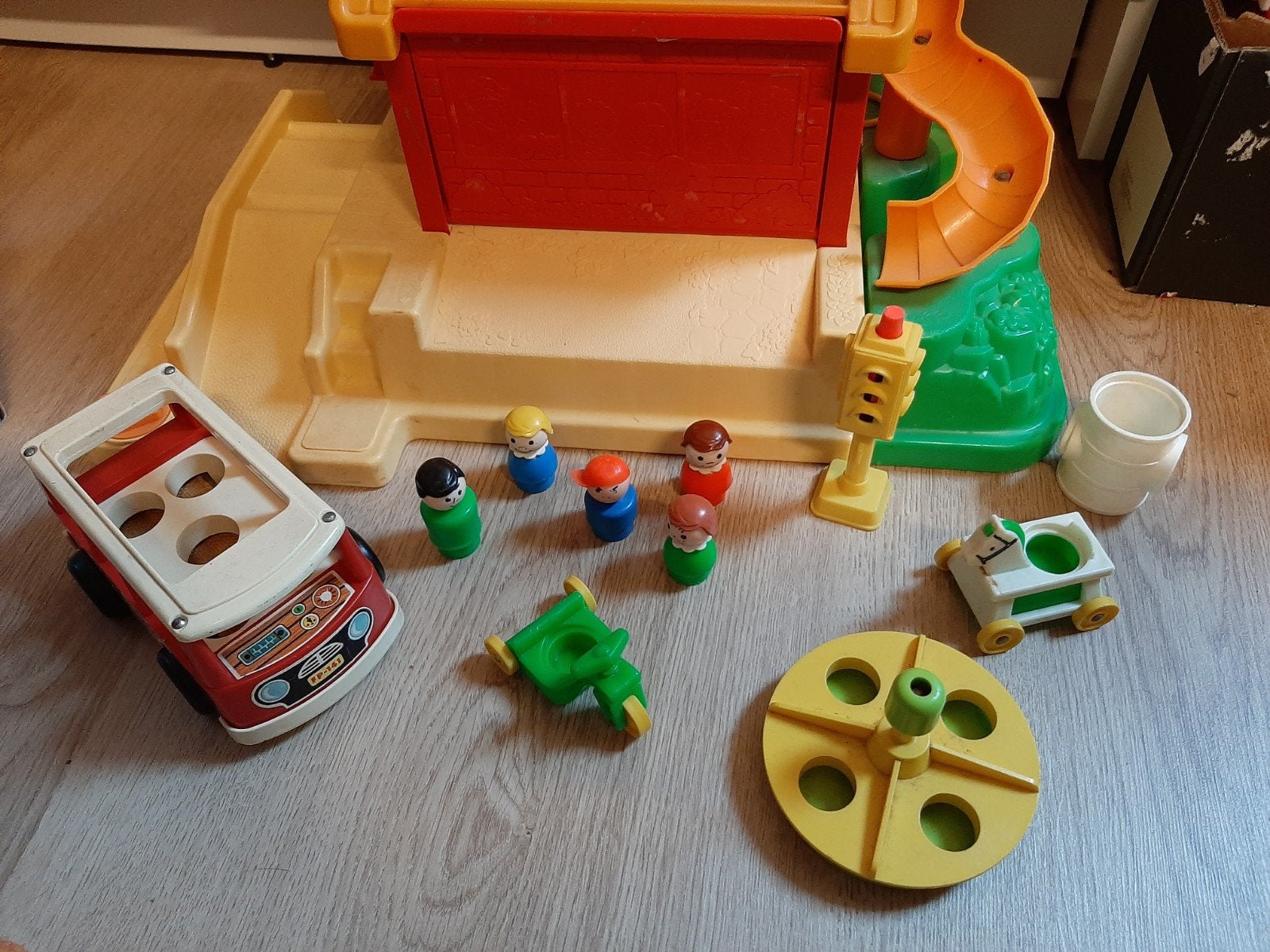 Fisher price school met speeltuin, Ophalen of Verzenden, Speelset